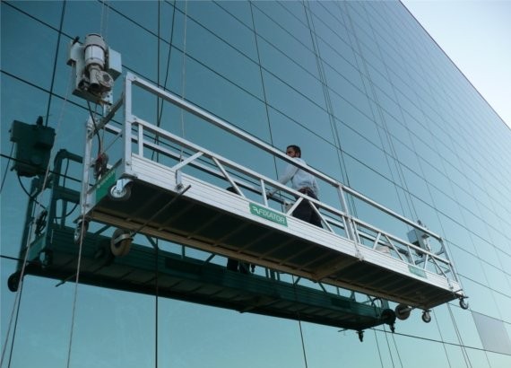 4x31sw Cuerda de alambre de acero galvanizado de 8,3 mm utilizada para la plataforma de lavado de ventanas suspendida en la fachada de vidrio de un rascacielos.